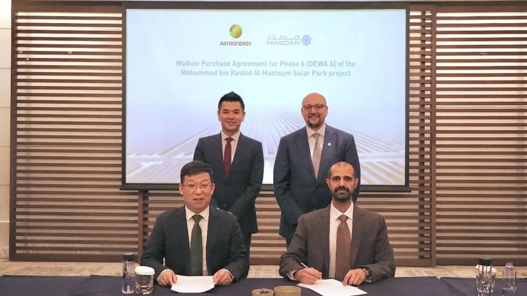 Astronergy Bags Contract to Supply Solar PV Modules for UAEs Largest Solar Project