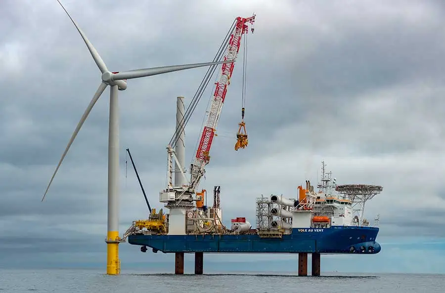 Largest Offshore Wind Farm Project in US Gets Final Environmental Permit