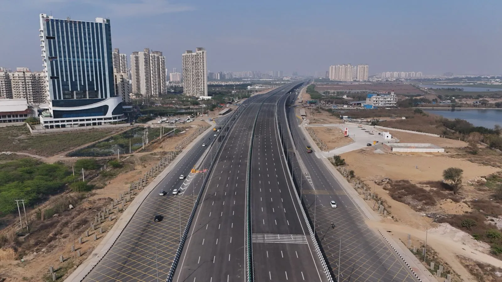 Dwarka Expressway Lane Overview