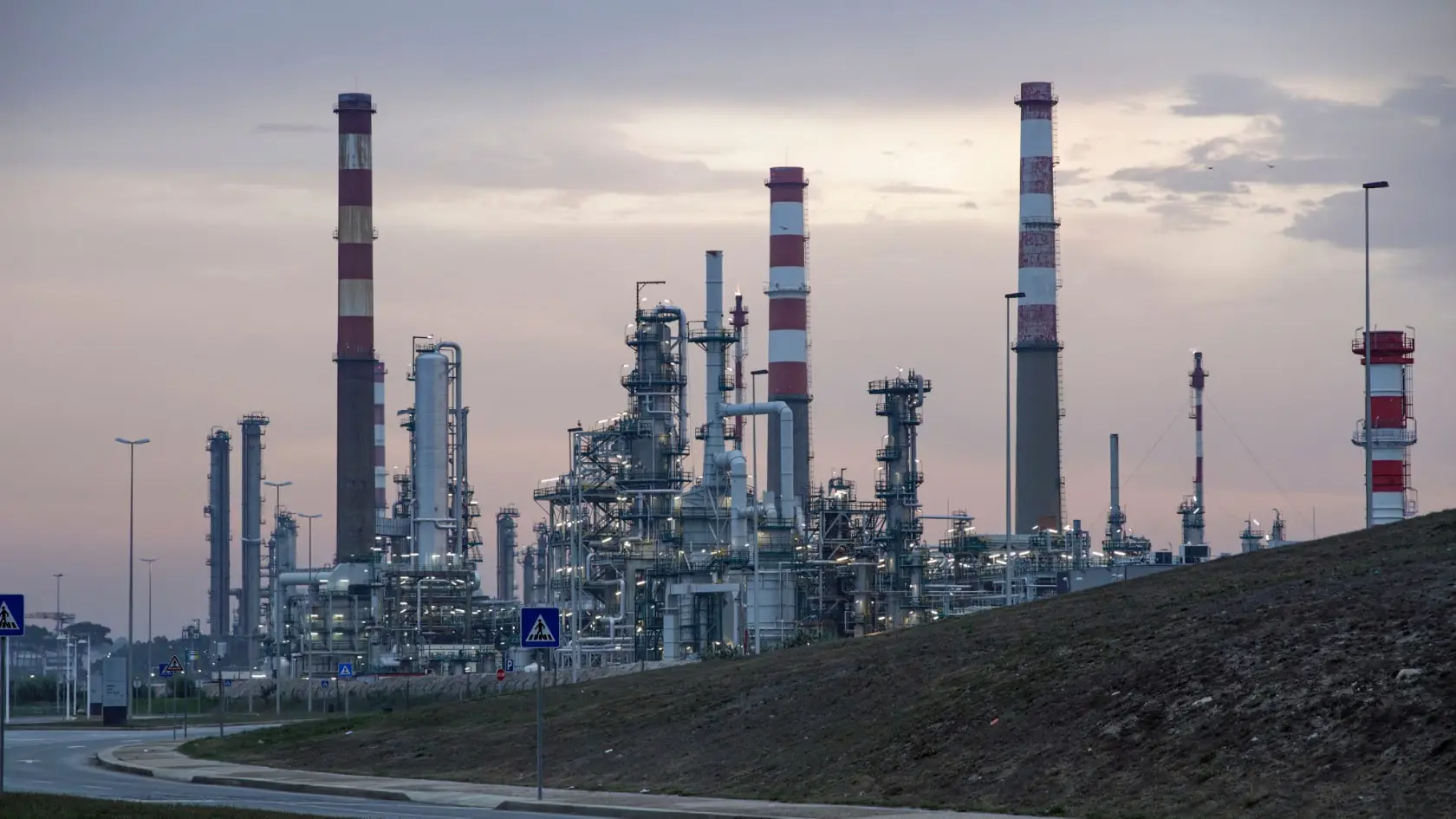 Oil India Plans to Commence Operations in Numaligarh Refinery by 2025