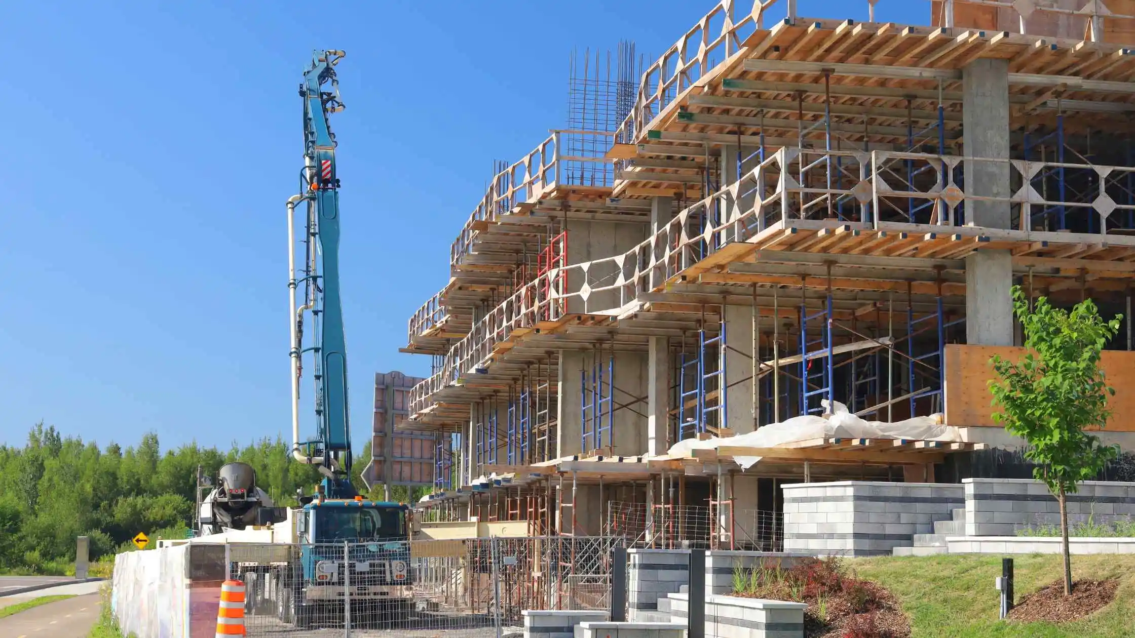 Early sings of failing construction projects